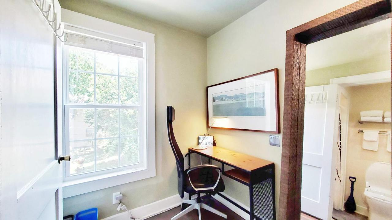Ut Moody Center Downtown Eco Pecan Tree House Free Wifi Parking Quiet Office オースティン エクステリア 写真